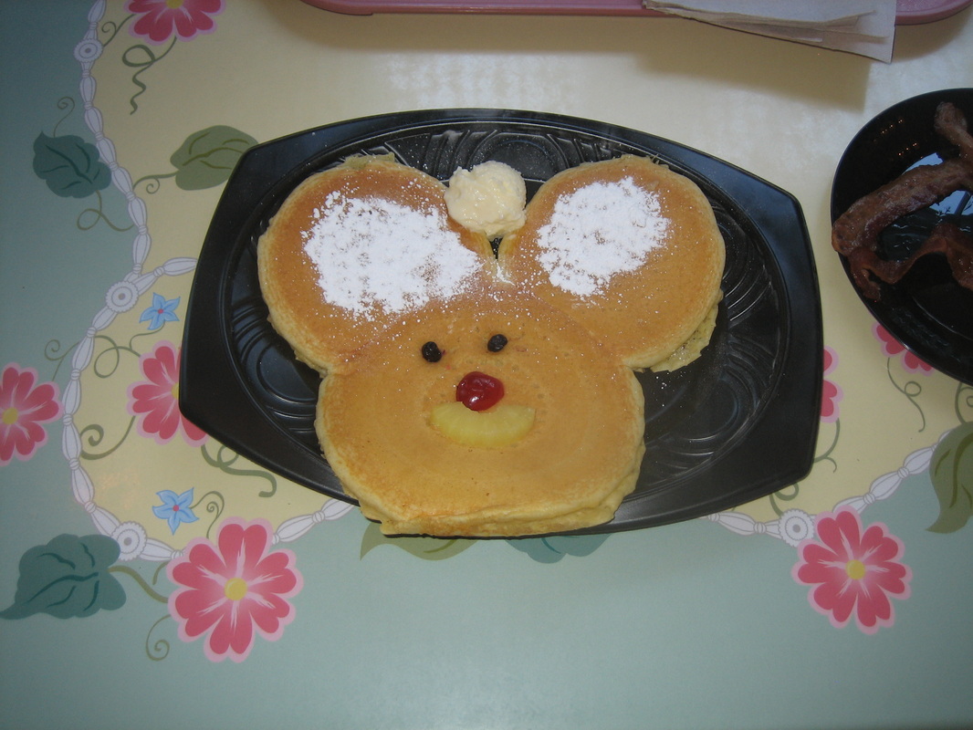 Mickey Mouse Pancake <br> River Belle Terrace, 2014 <br> Note lack of whiskers